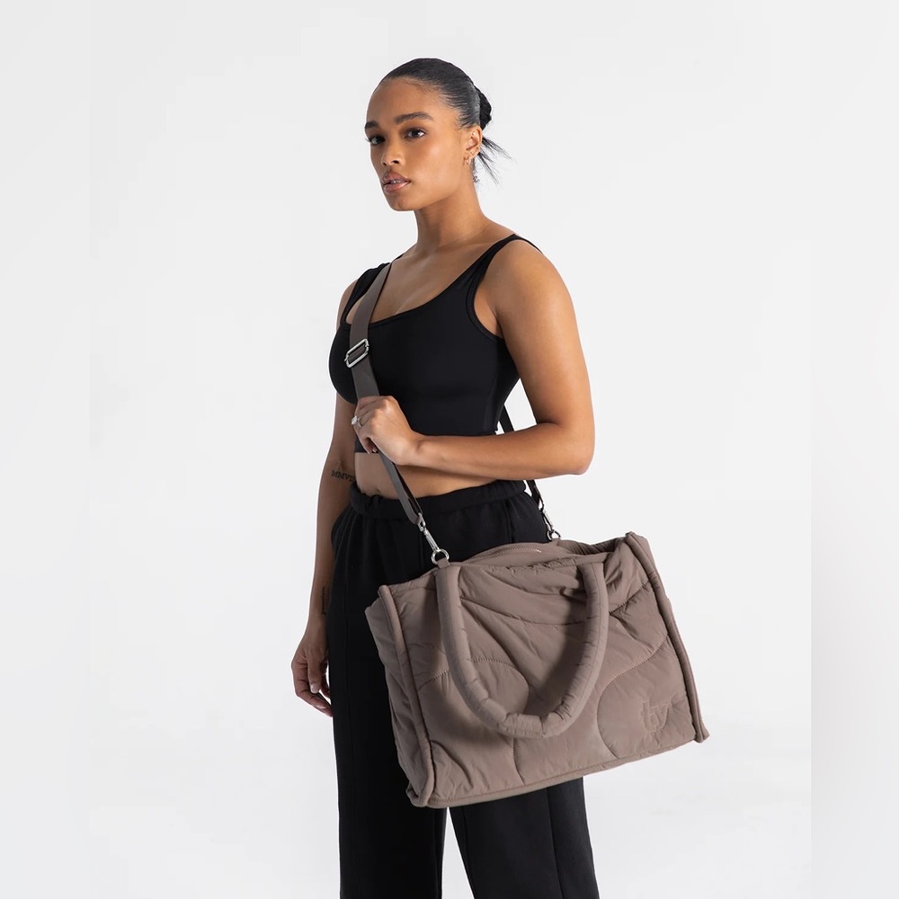 Thirty years The Drift Tote in Clay